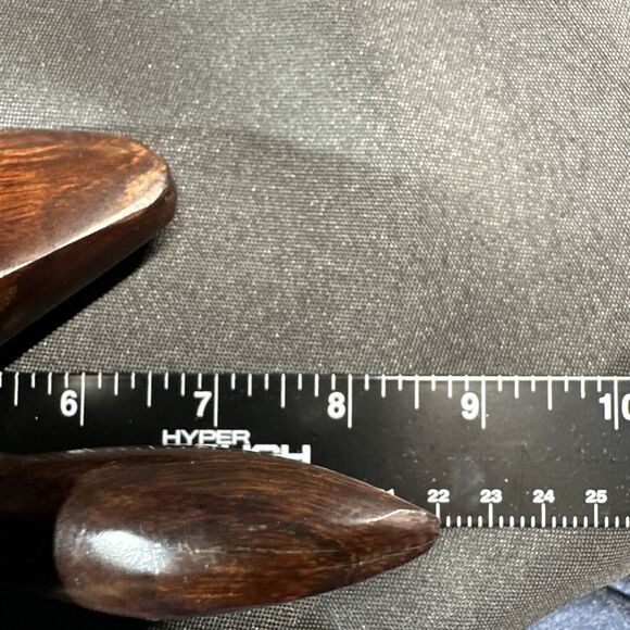 Hand Carved Wood Sea Turtle Sculpture 8 1/2” Long X 5 1/2” Wide X 2 3/4” Tall - Picture 6 of 9